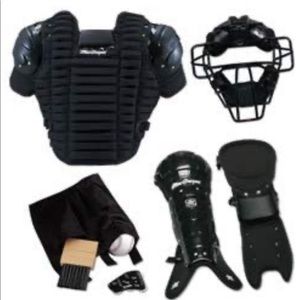Mac Gregor #1 UMPIRE PROTECTIVE GEAR